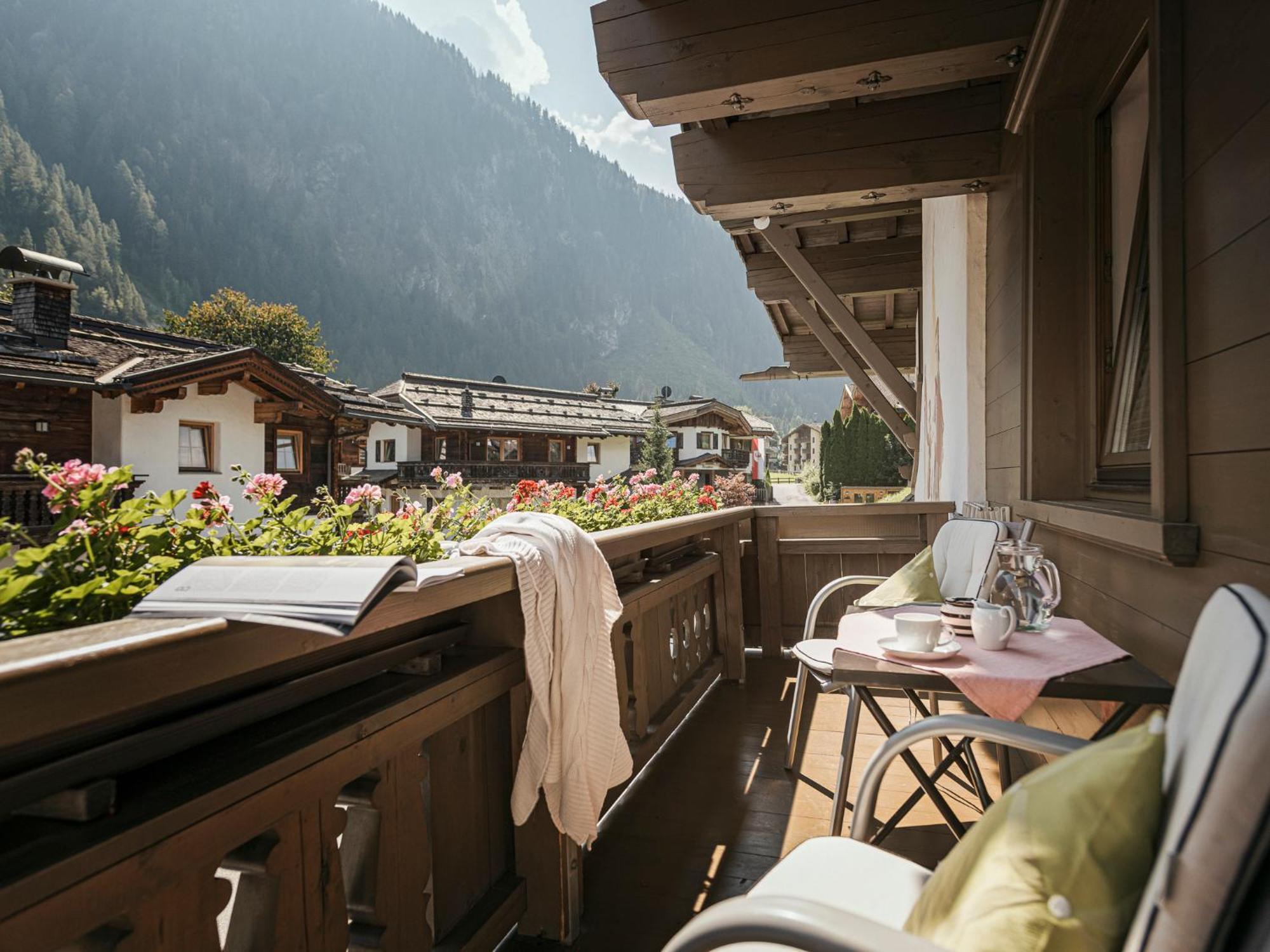 Apparthotel "Landhaus Veronika" Mayrhofen Luaran gambar
